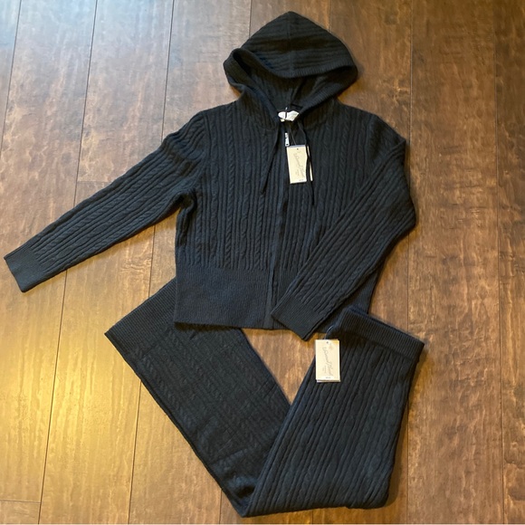 NWT Universal Thread Sweater Set - Picture 2 of 14